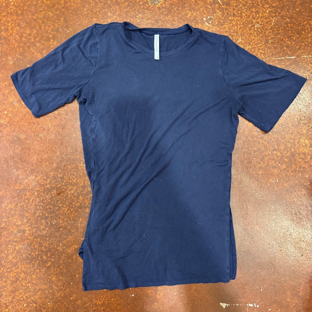 Fabletics Workout Dark Blue Tee - In great condition, Size: Small, Color: Blue
